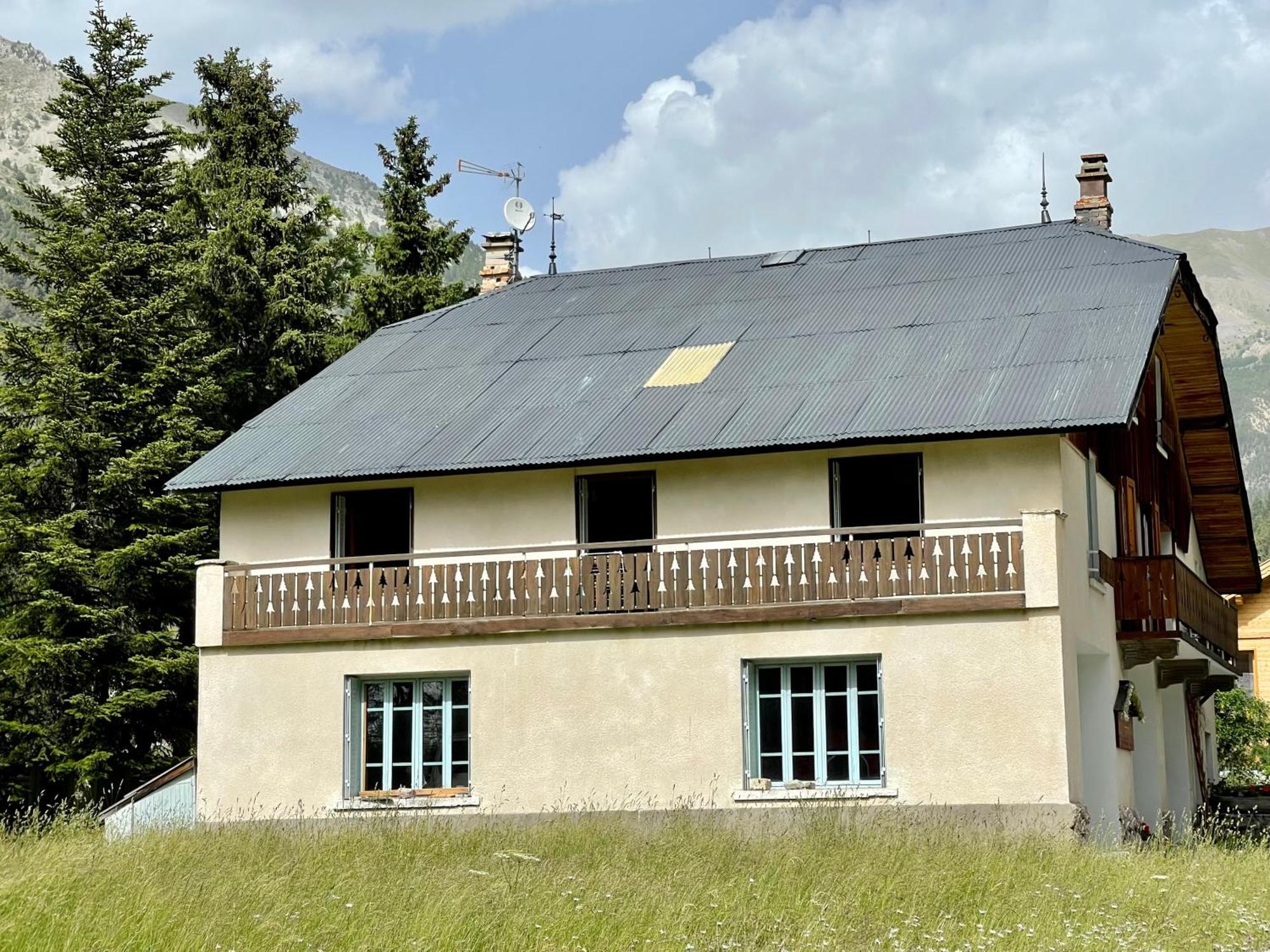 Gite Montagne 1 A 25 Places "Chalet Coste Belle" Ceillac Exterior photo